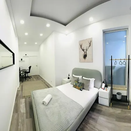 Studio, Great Location *