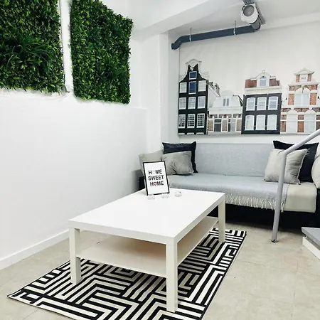 Studio, Great Location * Lisbon