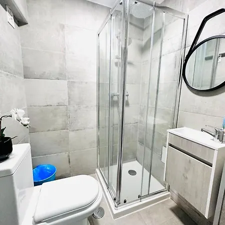 Studio, Great Location *