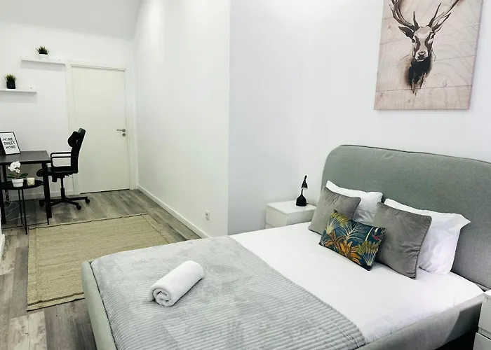 Studio, Great Location Apartment *